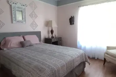 Image de The Cam Grady, Restored, roomy, eclectic cottage in heart of Downtown Morganton