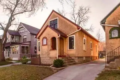 Image de Newly remodeled home 1 block to Mayo & St. Mary's
