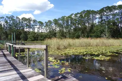 Image de Family-sized lakehouse w/ dock and water access. Close to Gainesville!