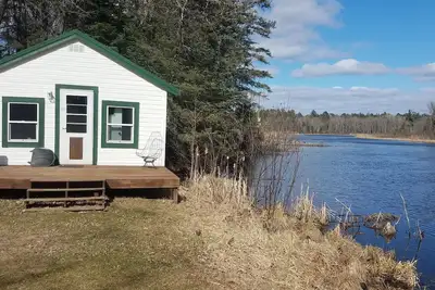 Image de River Cabin on the Pine River- Adult only