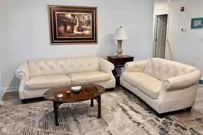 Image de 1147 New Cozy 2 Bedroom Condo on Mobile Bay