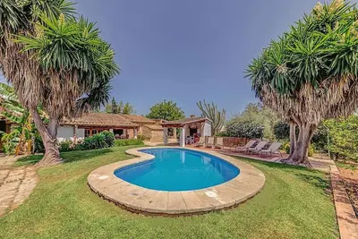 Charming Stone-Built Countryside Finca with A/C, Private Pool between Pollenca & Port de Pollenca!