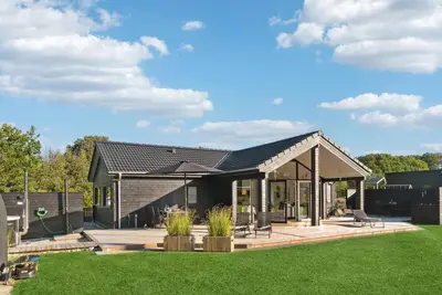 Image de Belle maison à Glesborg avec sauna