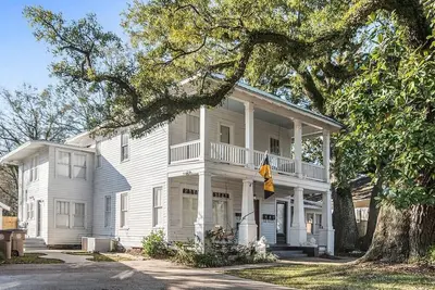 Image de Old Dauphin Way Historic Home - Unit 3