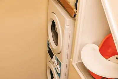 Image de Magazine-Worthy Massive Smart House 15 mins. to Manhattan