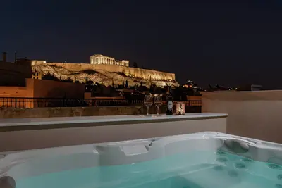 Image de Thiramenous Residence - Athena Suite with Rooftop Hot Tub