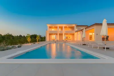 Image de Villa Luna with heated pool (Istria - Smoljanci)