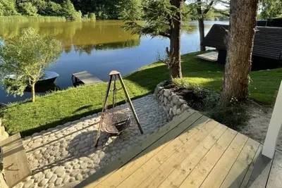 Image de Cozy cottage with water views from the beds