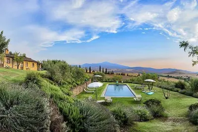 Image de Panoramic Scaled Villa With Amazing Deep Blue Pool