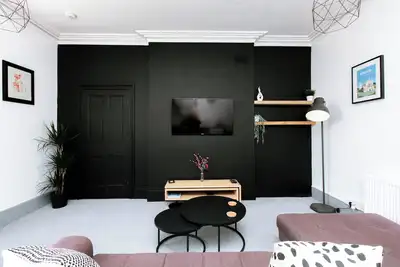 Image de Spacious, Quiet and Central Apartment With Parking