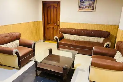 Image de 2 bedroom suites near mall road