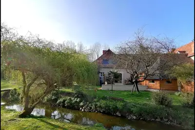 Image de Loft de 65M² en Rdc sur parc privatif  de 3, 5 Ha avec rivière et forêt