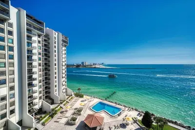 Image de Fully Renovated Ocean Front Condo on Clearwater Beach