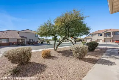 Image de Luxurious Condo at the Springs By Cool Properties