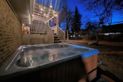 Image de Spacious Family Getaway • Hot Tub • Parks & Trails