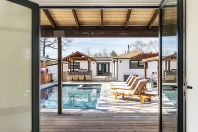 Image de Wine country private estate. fully remodeled, 2 separate dwellings on one lot