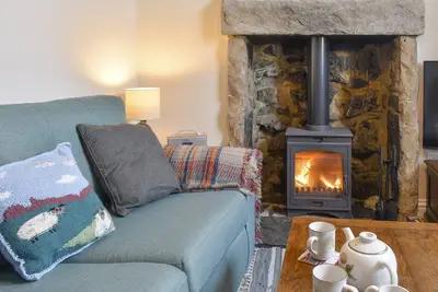 Image de A stunning cottage with many characteristics, located in the country village of Great Longstone.