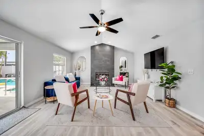 Image de Pergola with swings! Luxury Cl Beach Home! Heated pool/spa, Grill, 65\" Tv's, etc