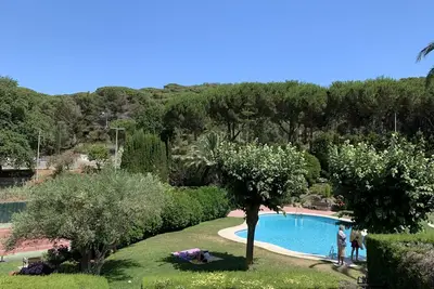 Image de Appartement en résidence surveillée vue sur piscine