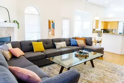 Image de Bright & Spacious w/2King Beds - 3bd/2ba