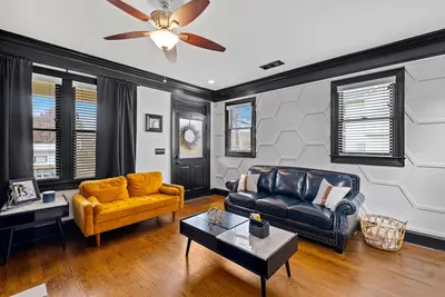 Image de \tTop-Rated BeeHive Escape! Walk to Stadium, Gwcc & Other Events Bee our Guests!