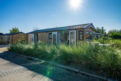 Image de Chalet bien entretenu avec terrasse