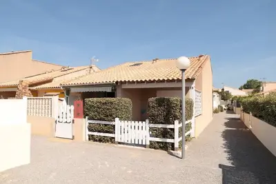 Image de Villa climatisée à 150 m de la plage. Animaux de compagnie acceptés!