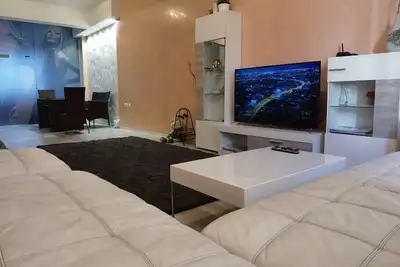 Image de Cozy & Stylish condo next to Ndk