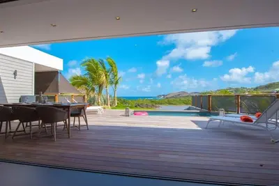 Image de Classy and Serene Villa with Beach Views