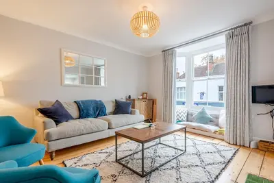 Image de Pass the Keys | The Rafters - Impressive High Street Apartment!
