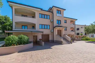 Image de 150 m from the beach