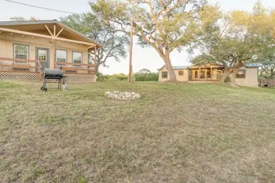 Image de Gone Fishin` Cabin at Lightning Bug Springs