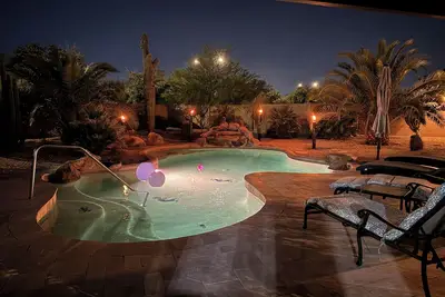 Image de Your own Resort in The Heart of Goodyear☀️🌴<br>No Fee Heat for Heated pool & Spa!
