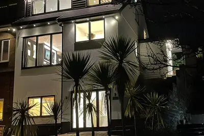 Image de Luxury and Modern property with panoramic sea views and hot tub