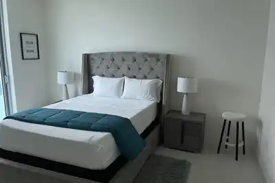 Image de Minutes away from Wynwood and fantastic restaurants.