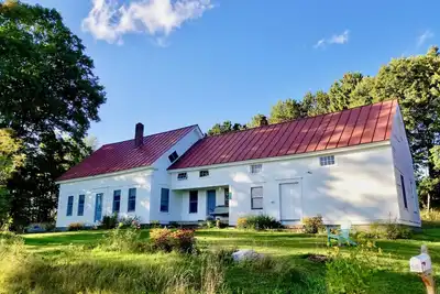 Image de 19th-century farmhouse with views, near trails, lakes, skiing and so much more!