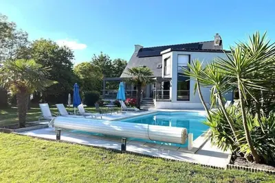 Image de Maison de vacances avec piscine extérieure privée