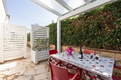 Image de Appartement \"Casa Rossa\" avec vue sur la mer, véranda et Wi-Fi.