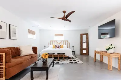 Image de | The Chico Casita | Newly Built Downtown Studio |