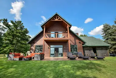 Image de Cabin w/ Gradual Slope to Sandy Bottom Swimming!