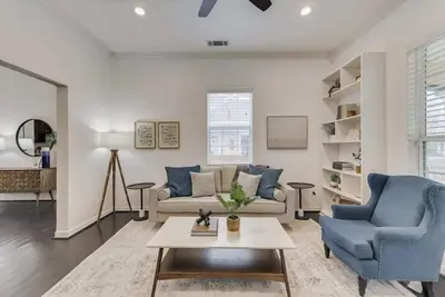 Image de Newly Renovated Bishop Arts Home