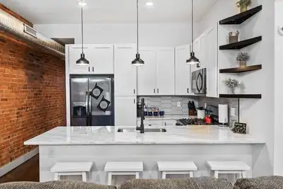 Image de Cozy Condo <10min to Downtown, Events, Biz District, Universities, Hospitals