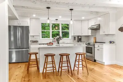 Image de Modern Sunapee Cottage - Hilltop Hideaway