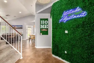 Image de Great location with King Suite, Game Room, Heated Pool, and Putting Green!