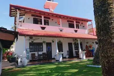 Image de Ashen’s Beach House, Boossa, Sri Lanka. (Beachfront Villa with 4 A/C rooms)