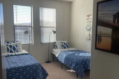 Phoenix Oasis - Ah! Ahwatukee!