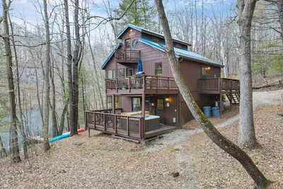 Image de The Lake House - Hot tub with Lake view!
