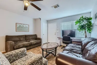 Image de Nw Sa Lackland Afb/Sea World minutes away