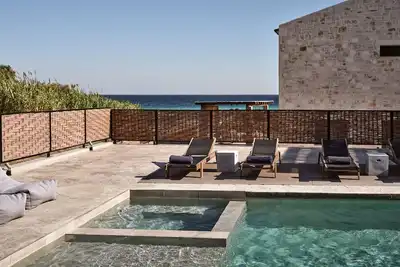 Image de Seaside Luxury LaSoleil Villa, with Heated Pool & Spa Whirlpool
