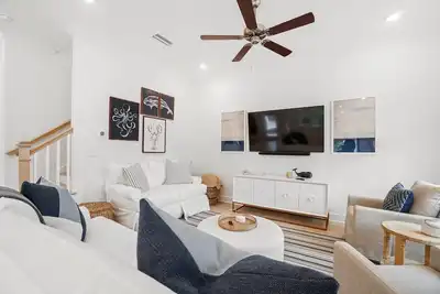 Prominence 30a Just Beachy - Golf Cart, 2 Pools, 4 Bikes, Big Chill, Free Golf